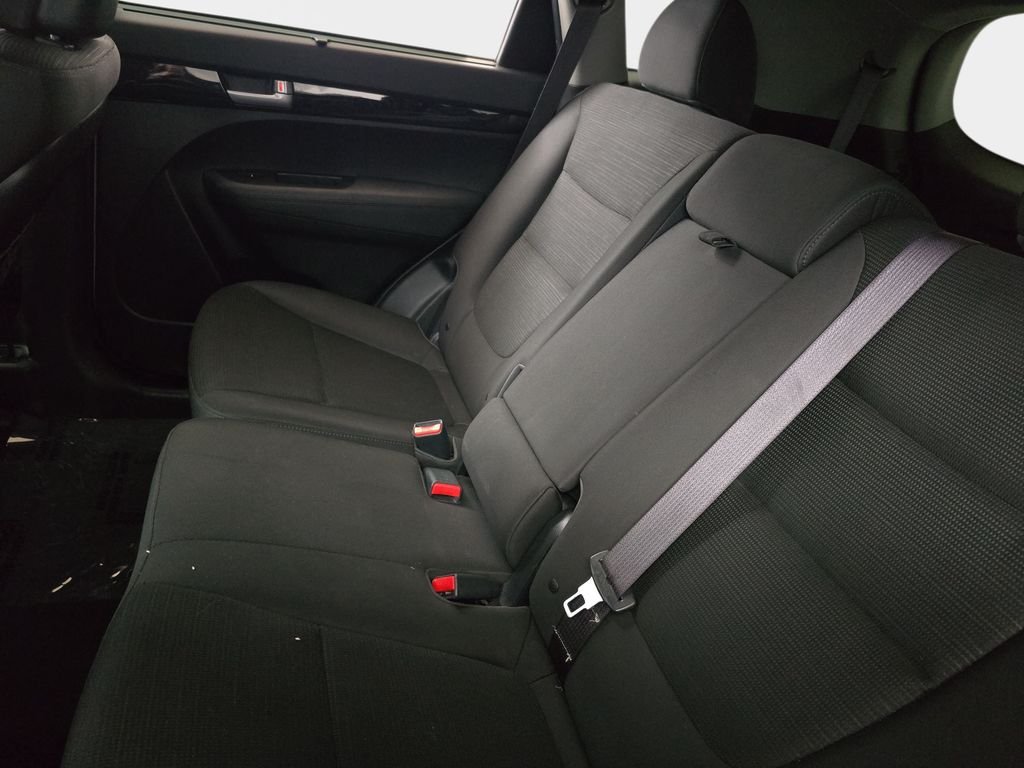 Used 2015 Snow White Pearl Kia LX image 16