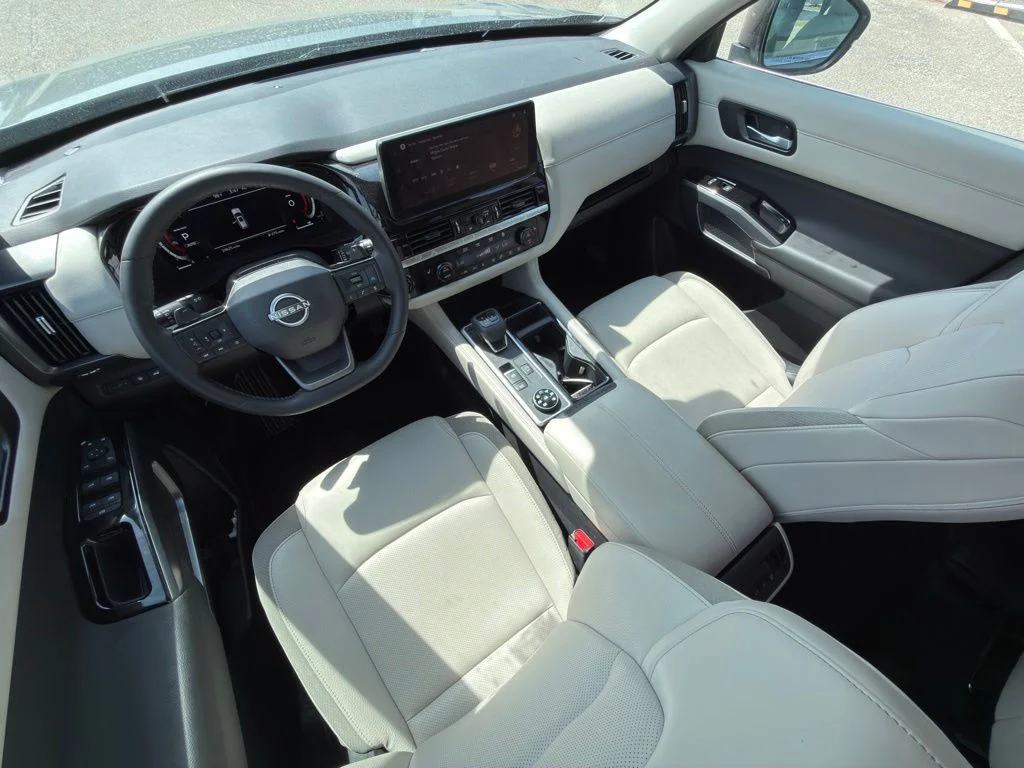 Used 2026 Gray Nissan SL image 9
