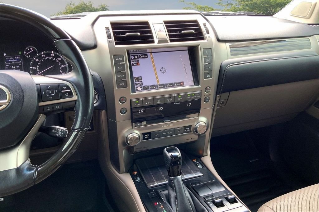 Used 2020 Red Lexus 460 image 9