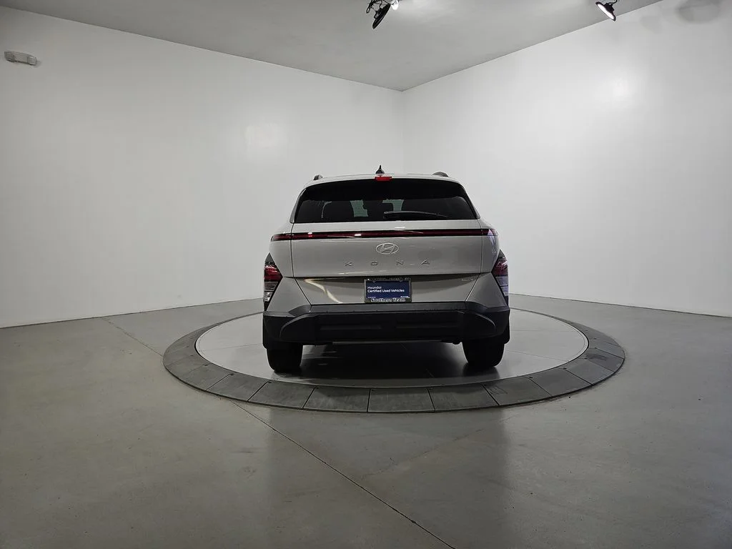 Used 2025 Gray Hyundai SEL Convenience image 4