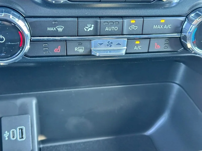 New 2026 Oxford White Ford XLT 4WD SuperCrew 5.5