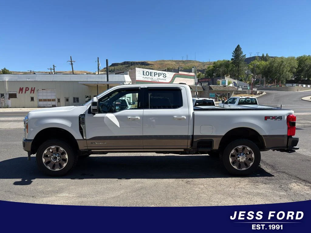 Used 2023 Oxford White Ford King Ranch image 2