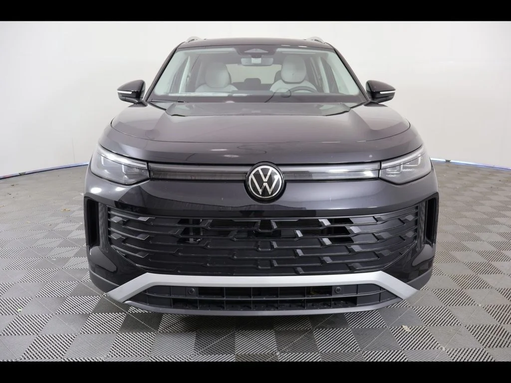 New 2026 Black Volkswagen 2.0T SE image 8