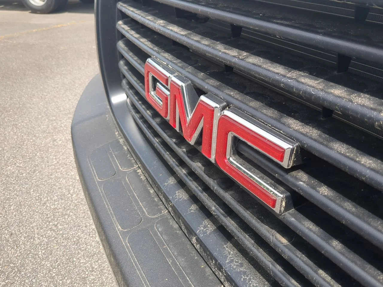 New 2025 Summit White GMC Work Van image 27