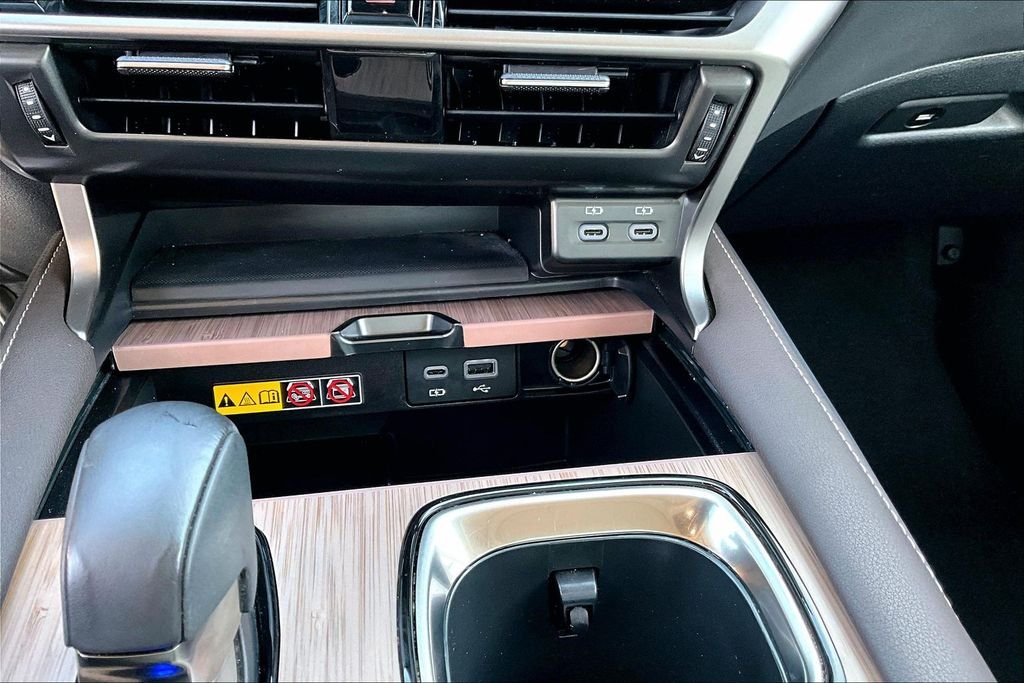 Used 2024 White Lexus 350 Premium image 25