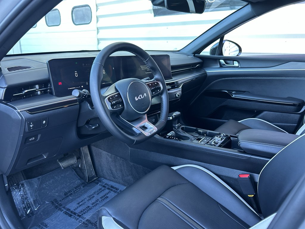 Used 2025 Wolf Gray Kia GT-Line image 10