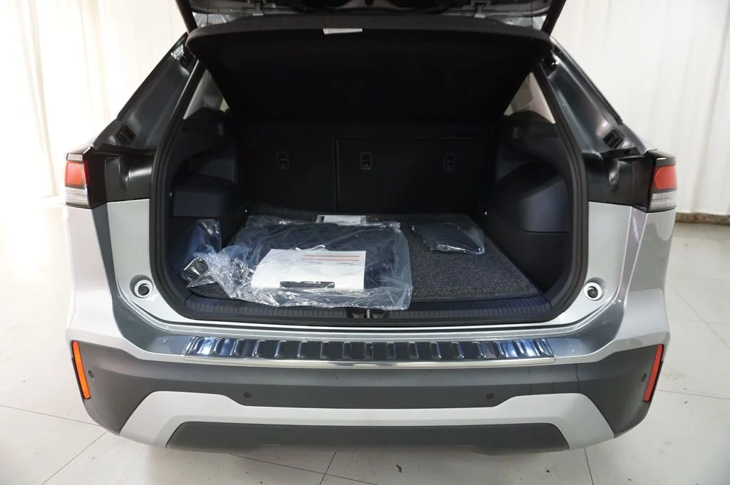 New 2026 Pyrite Silver Metallic Volkswagen 2.0T SE image 28