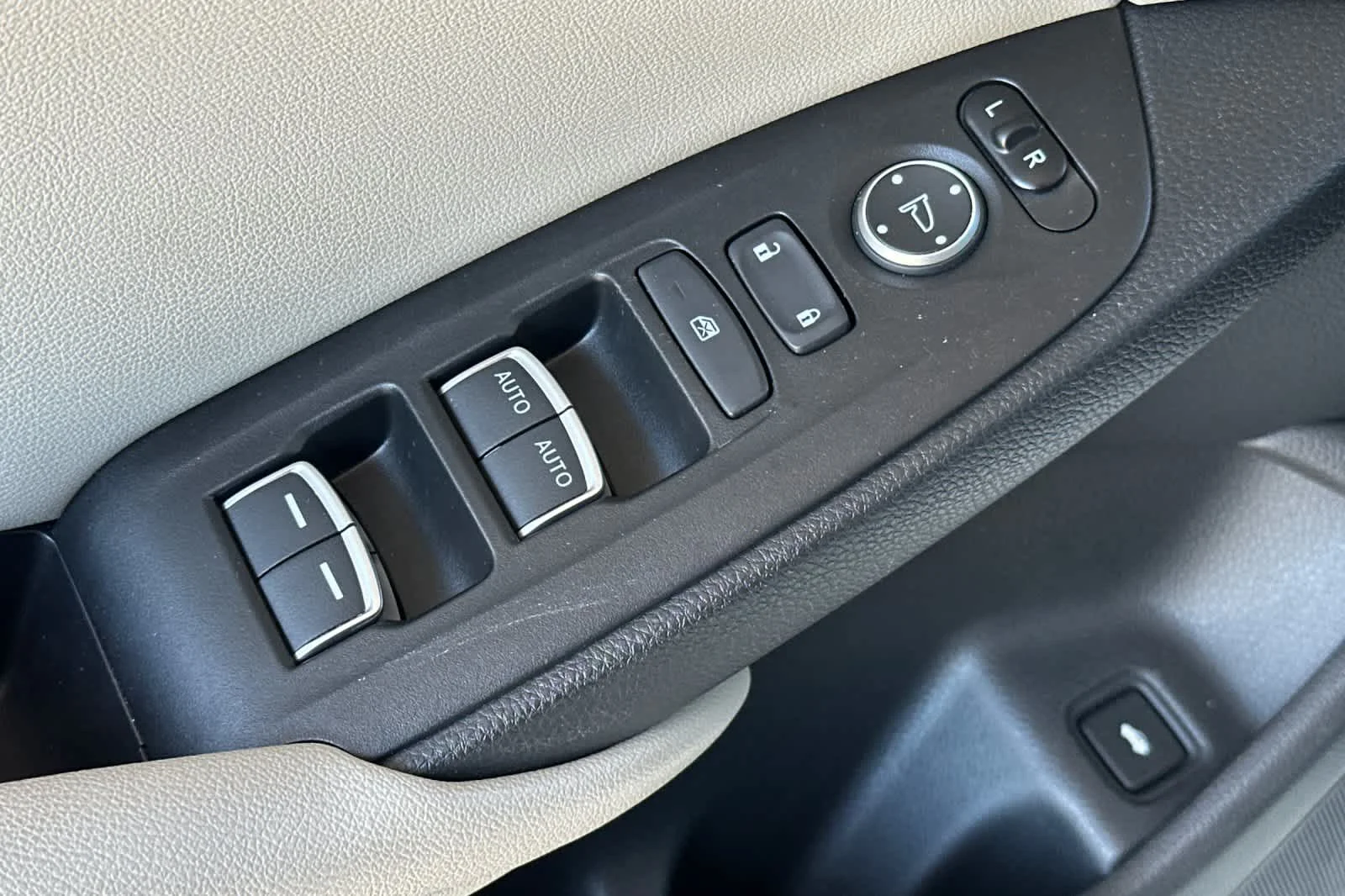 2021 Honda Accord EX-L - Photo 13