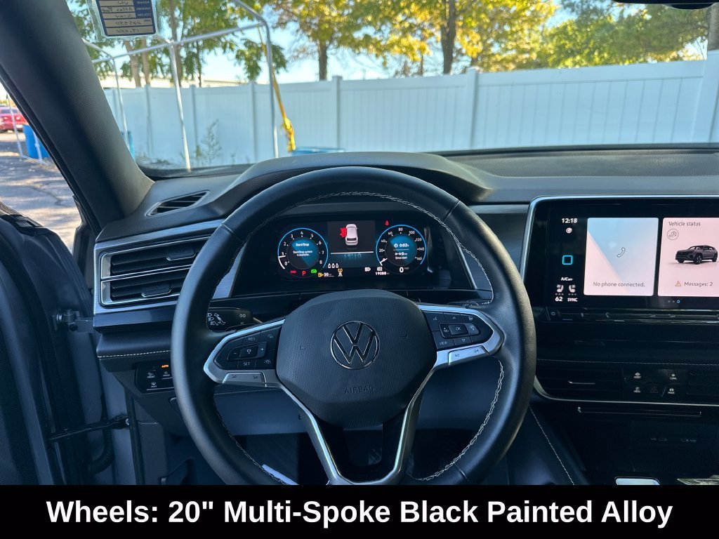 Used 2025 Silver Volkswagen 2.0T SE w/Technology image 17