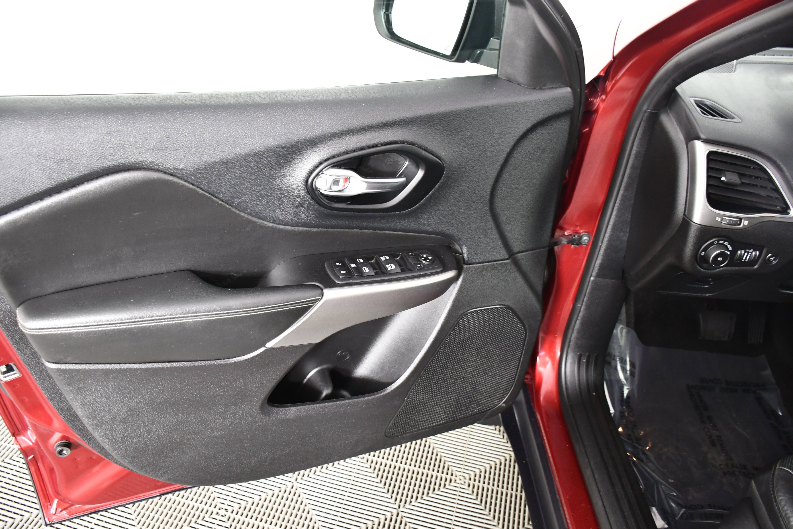 Used 2021 Velvet Red Pearlcoat Jeep 80th Anniversary image 37