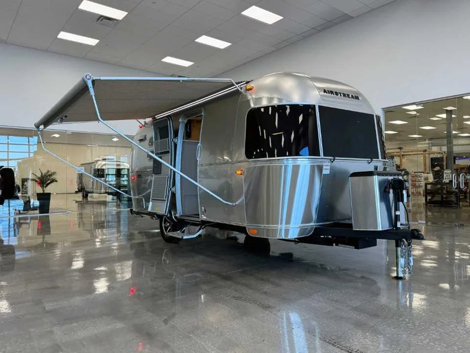 Used 2026 SILVER AIRSTREAM  image 7