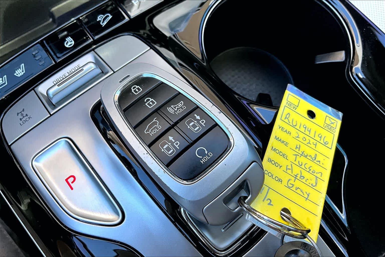 Used 2024 Amazon Gray Hyundai Limited image 15