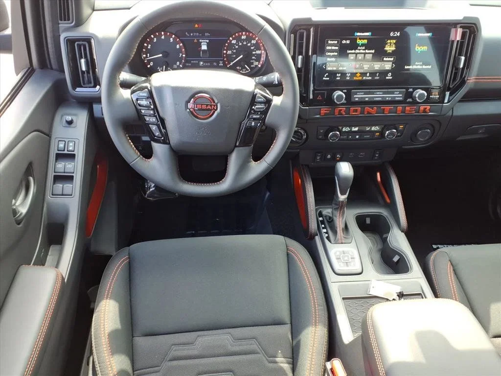 2026 Nissan Frontier PRO-4X - Photo 9