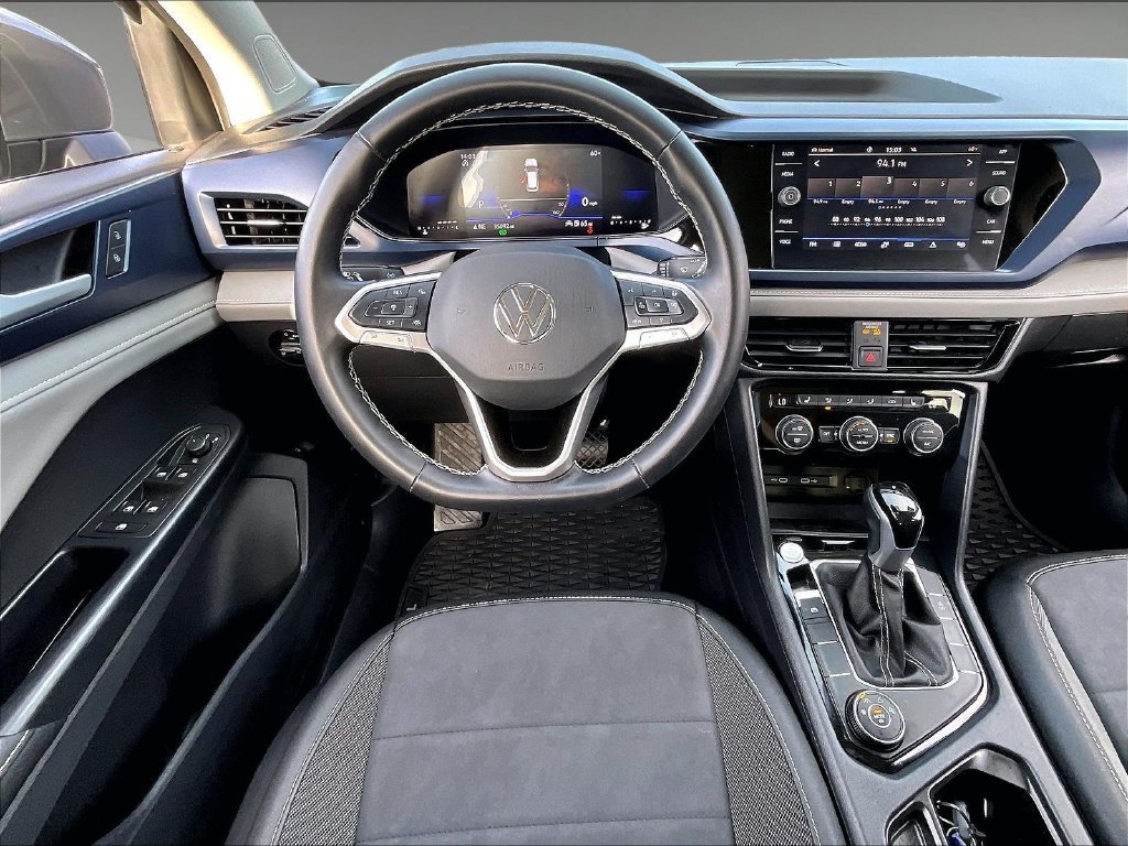 Used 2024 Gray Volkswagen 1.5T SE image 16