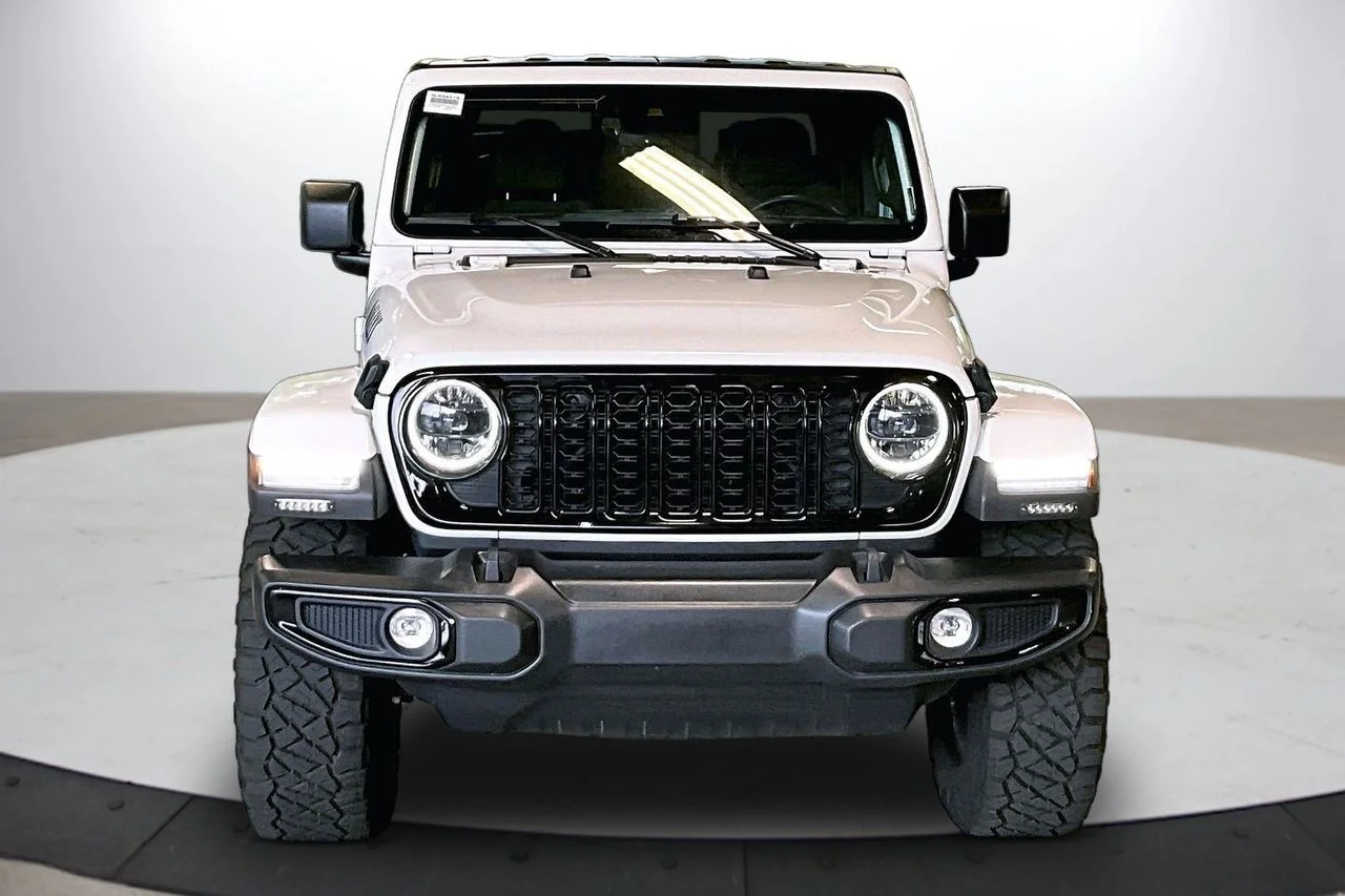 Used 2024 White Jeep Willys image 3