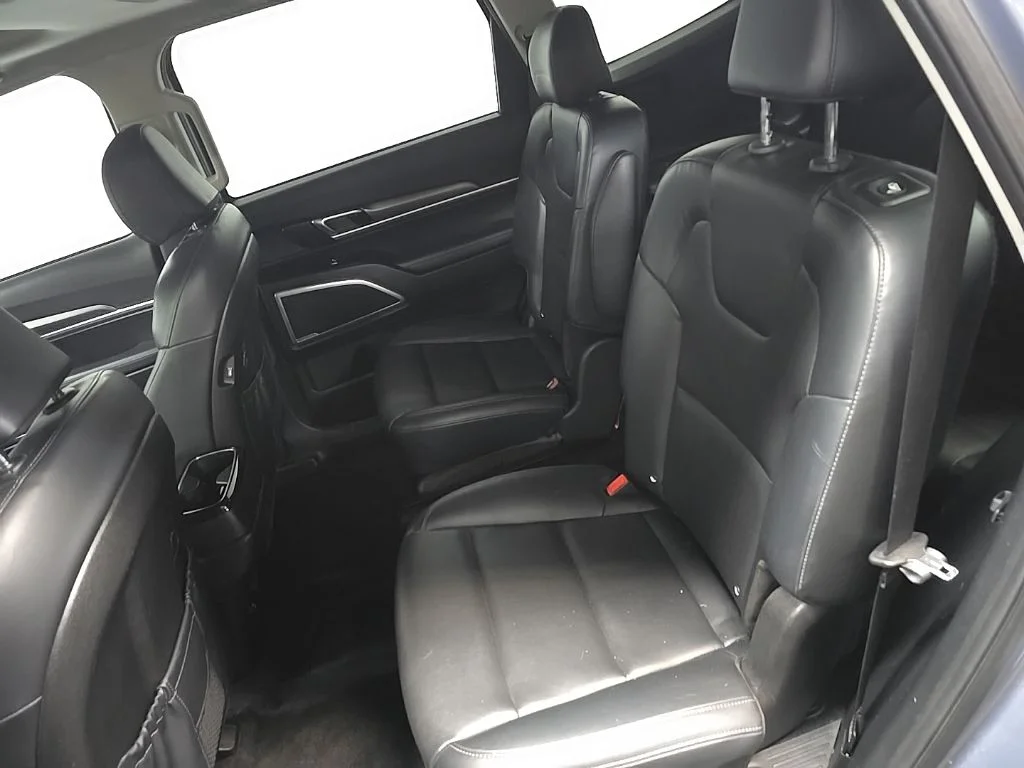 Used 2020 Silver Kia S image 34