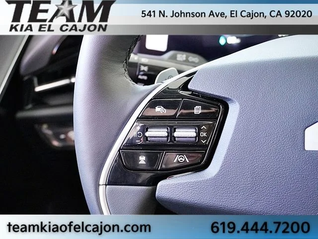 New 2026 Black Kia Wind image 38