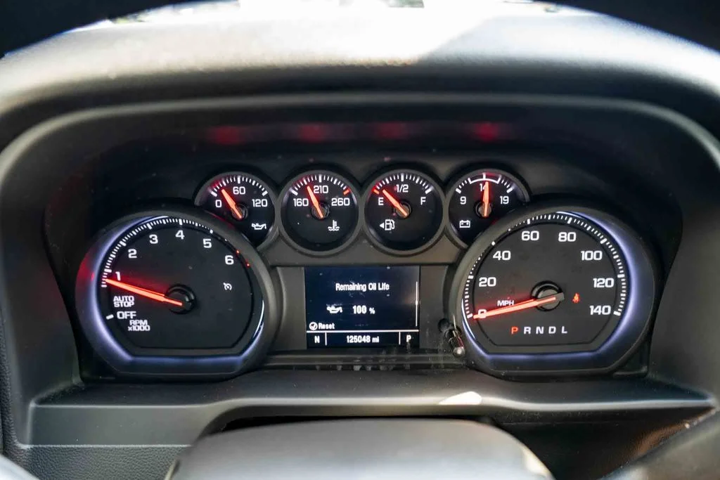 Used 2022 Gray Chevrolet Custom image 15