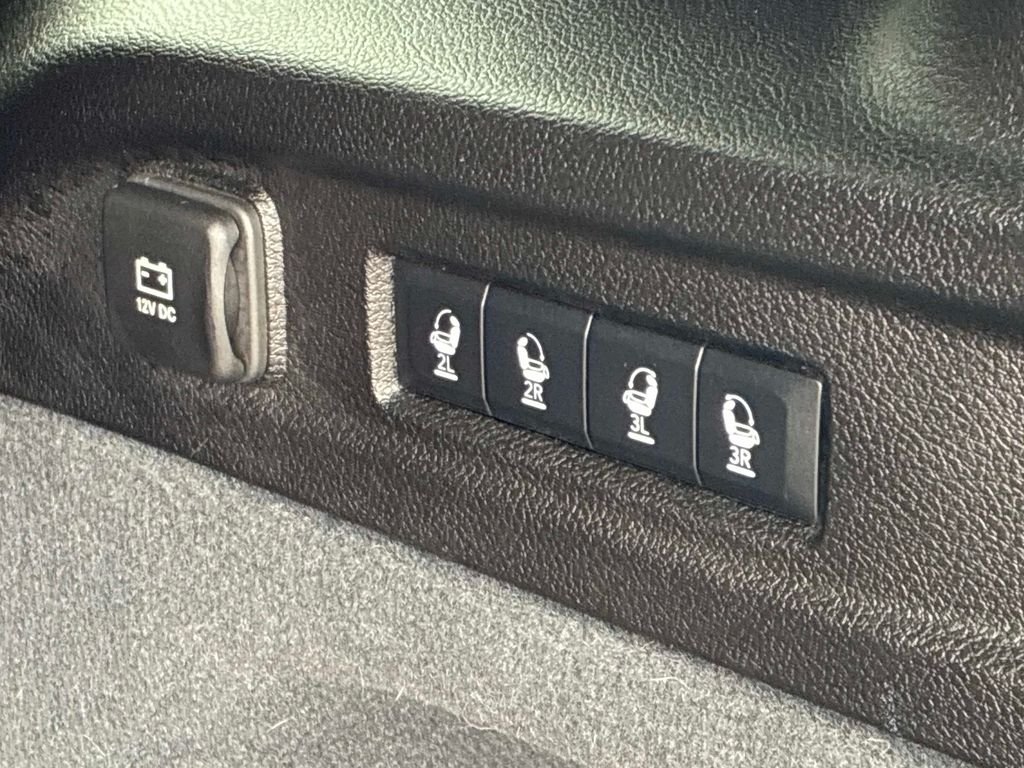 Used 2023 White Jeep Overland image 14