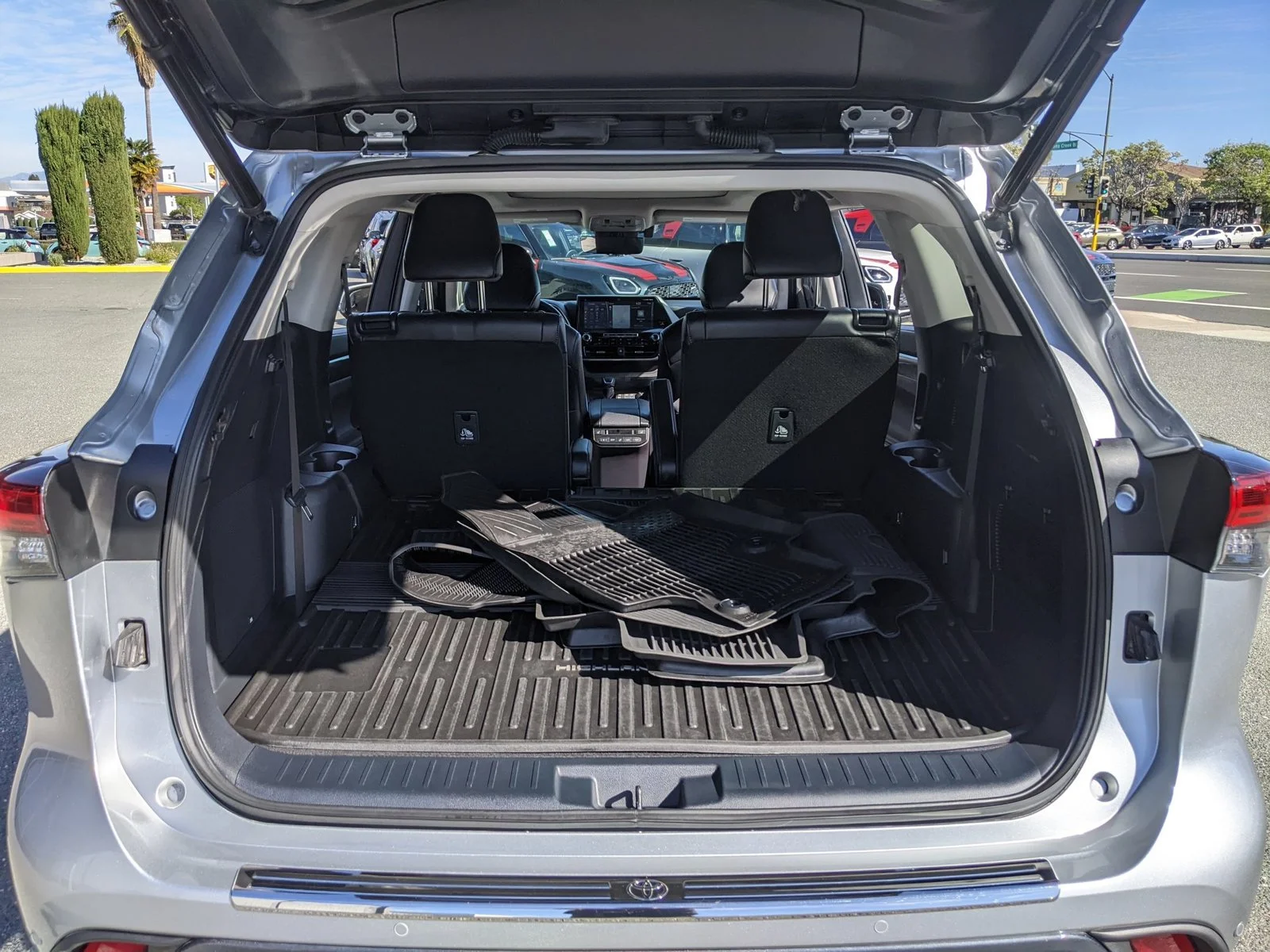 Used 2022 Celestial Silver Metallic Toyota Platinum image 6