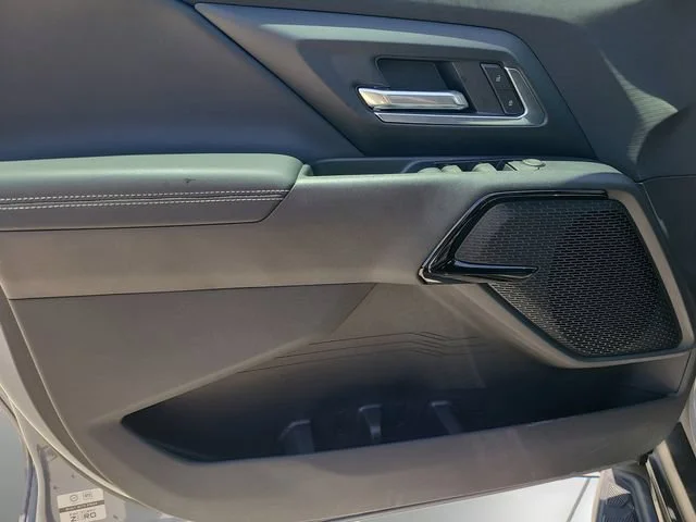 New 2026 Slate Gray Metallic Chevrolet LT - Standard Range image 17
