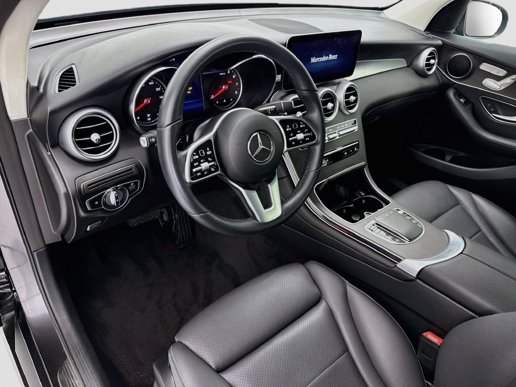 Certified Used 2022 Graphite Gray Metallic Mercedes-Benz GLC 300 image 9