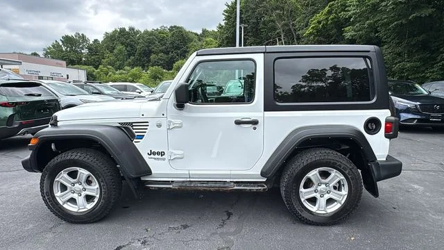 Used 2021 White/off-white Jeep Sport S image 8