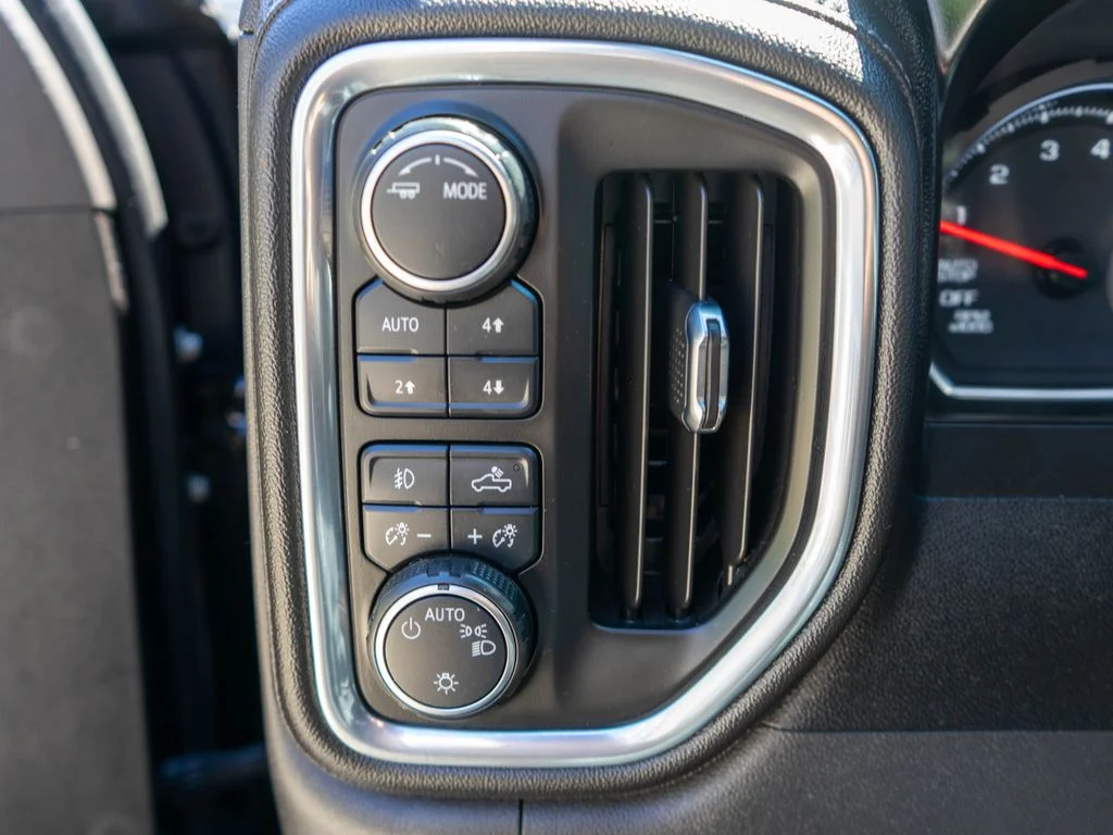 2021 Chevrolet Silverado 1500 RST - Photo 17