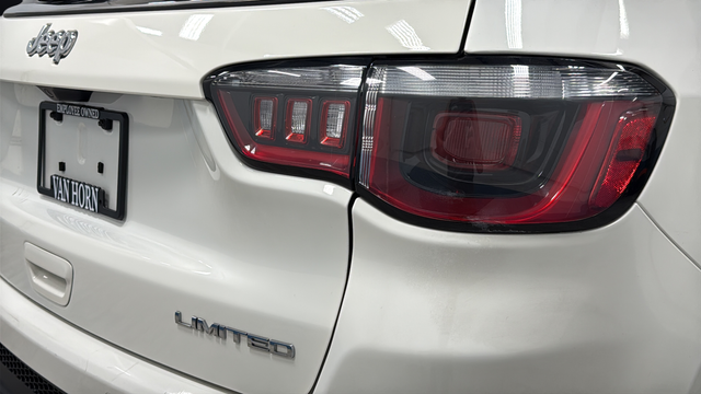 Used 2018 White Clearcoat Jeep Limited image 35