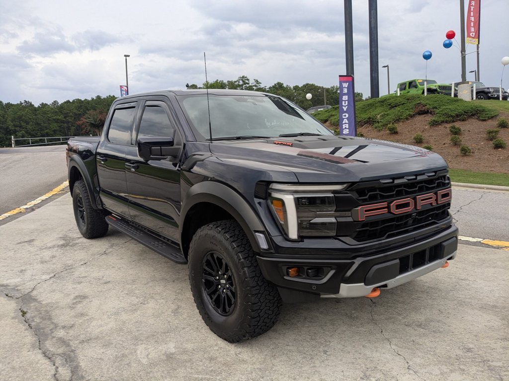 Used 2024  Ford Raptor image 3