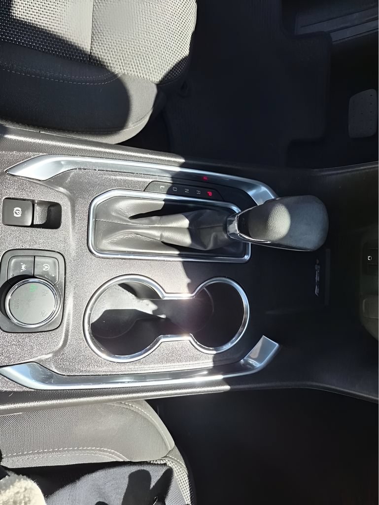 Used 2023 Northsky Blue Metallic Chevrolet LT Cloth image 43