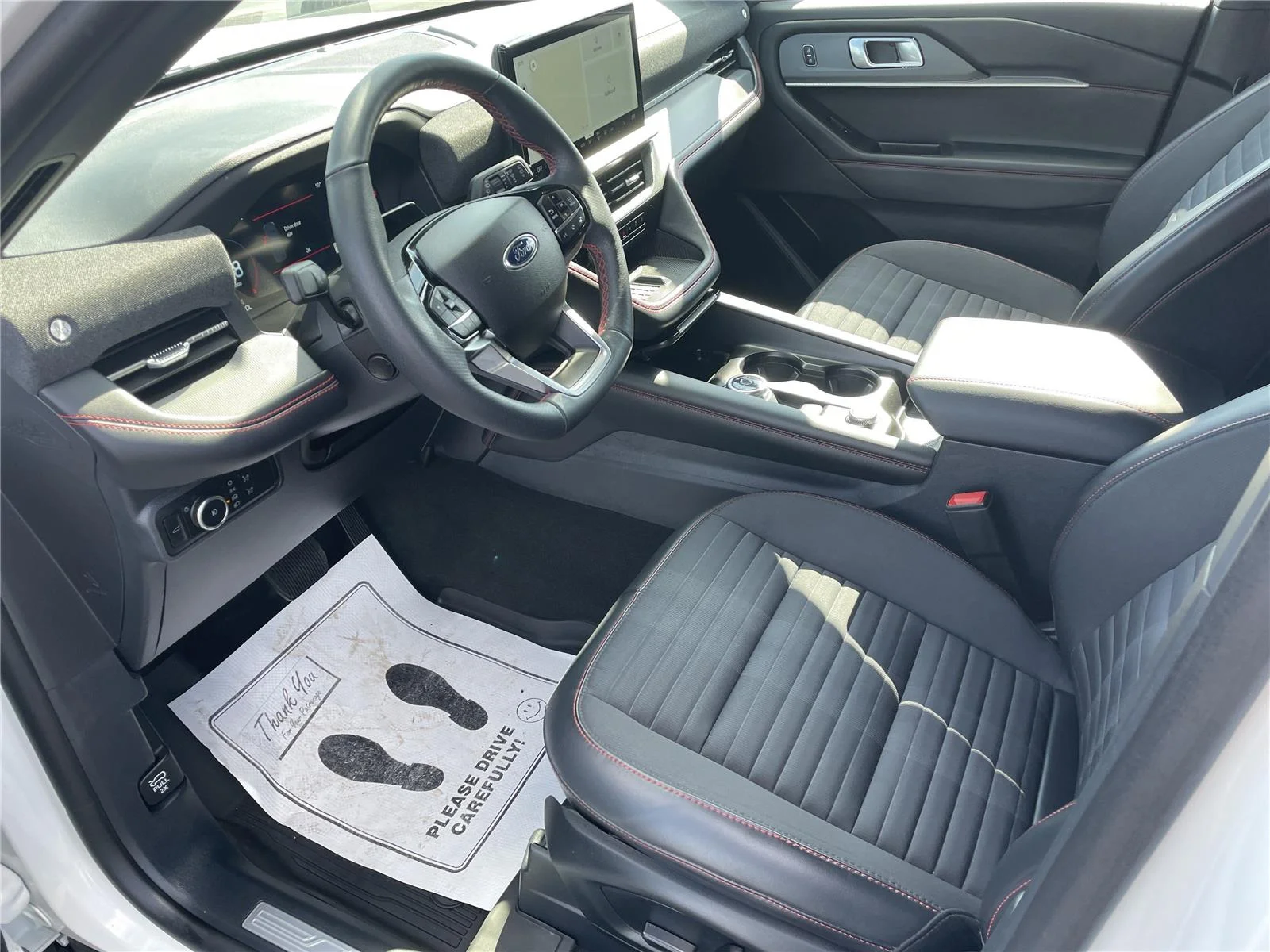 Used 2025 Star White Metallic Tri-Coat Ford ST-Line image 9