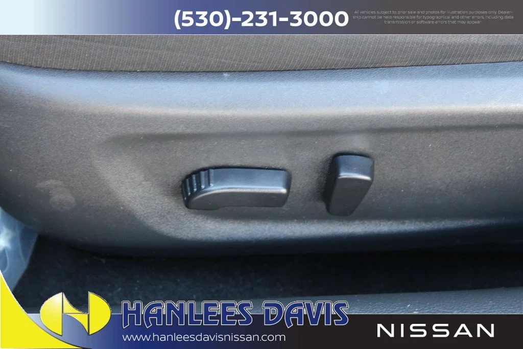 Used 2021 Blue Nissan 2.5 SV image 13
