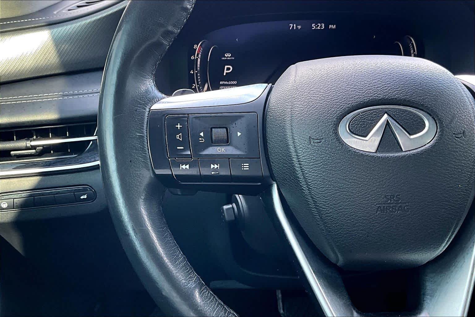 Used 2022 Mocha Almond INFINITI LUXE image 24