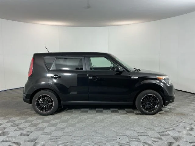 Used 2015 Black Kia Base image 4
