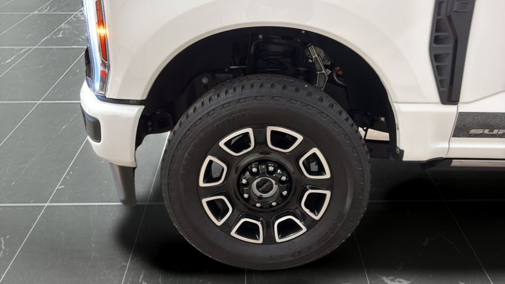 Used 2025 White Ford Platinum image 27