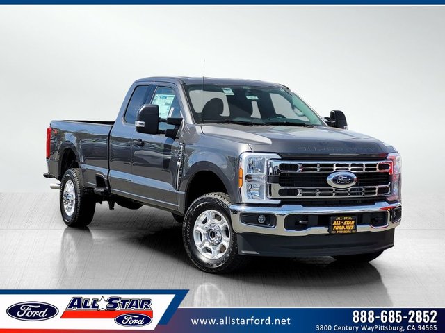 2026 Ford Super Duty F-350® XLT