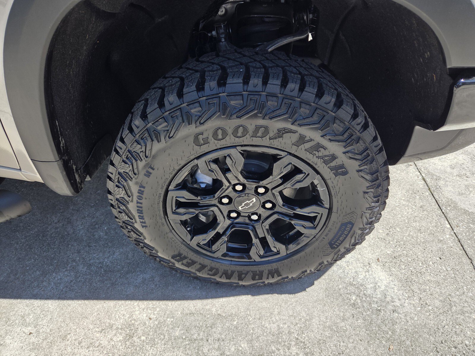 New 2026 White Sands Chevrolet ZR2 image 11