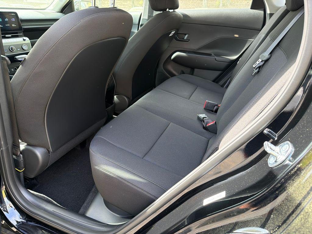 New 2026 Black Hyundai SE FWD image 20