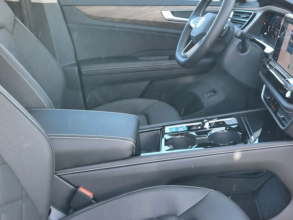 2026 Volkswagen Atlas SE w/Tech - Photo 20