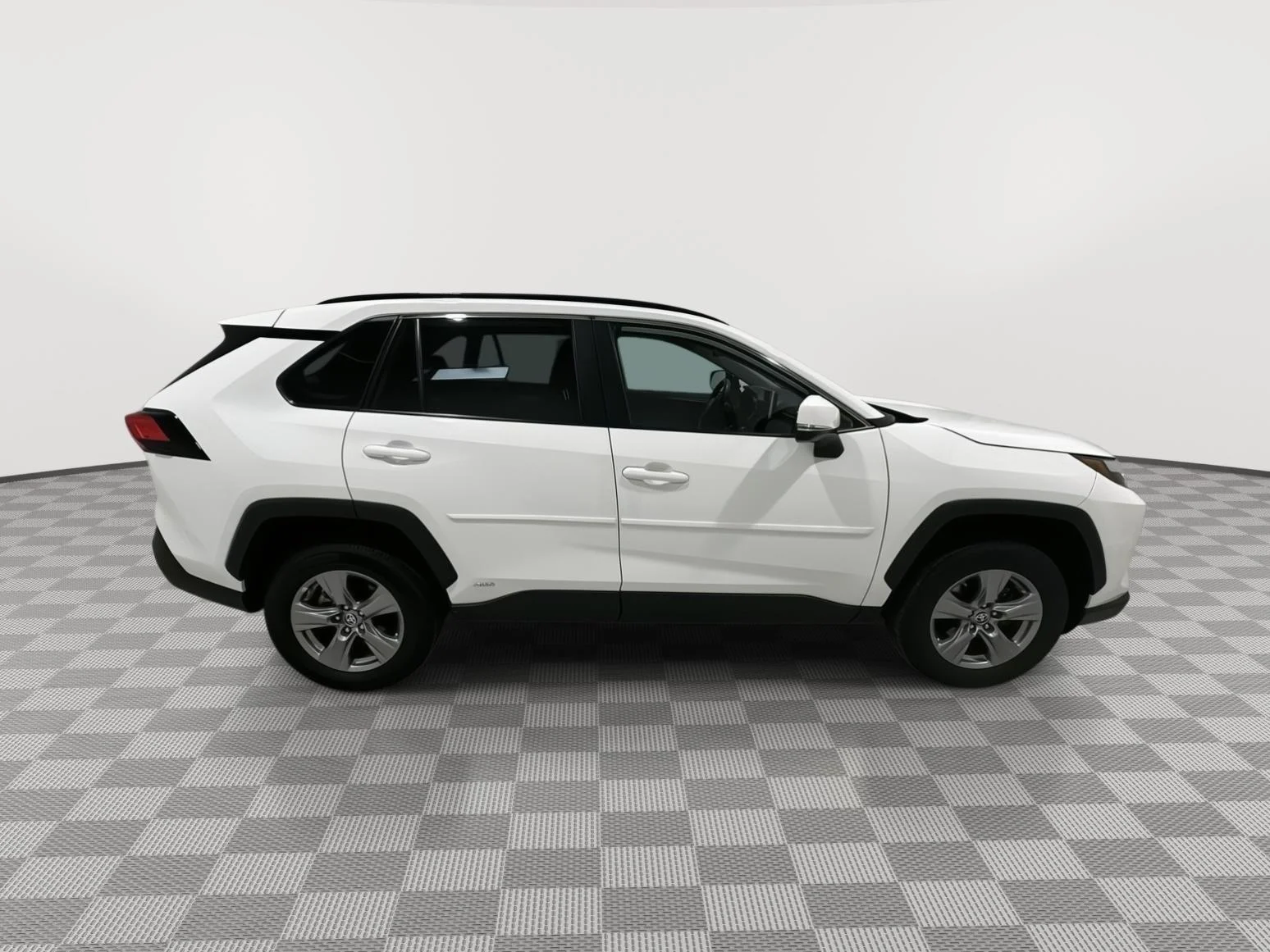 Used 2024 Ice Cap Toyota Hybrid LE image 6