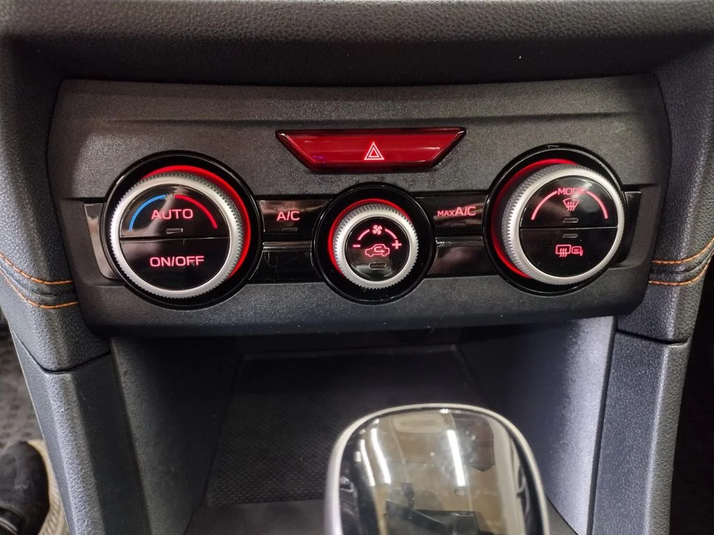 Used 2019 Gray Subaru 2.0i Limited image 28