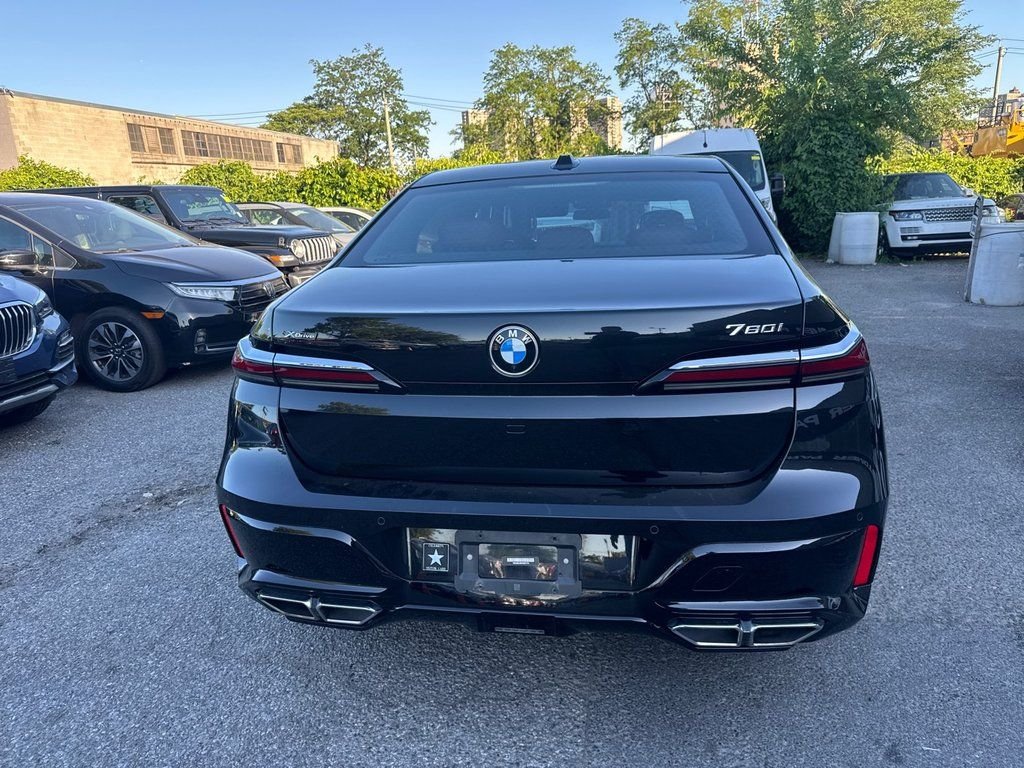Used 2023 Black BMW 760i xDrive image 5