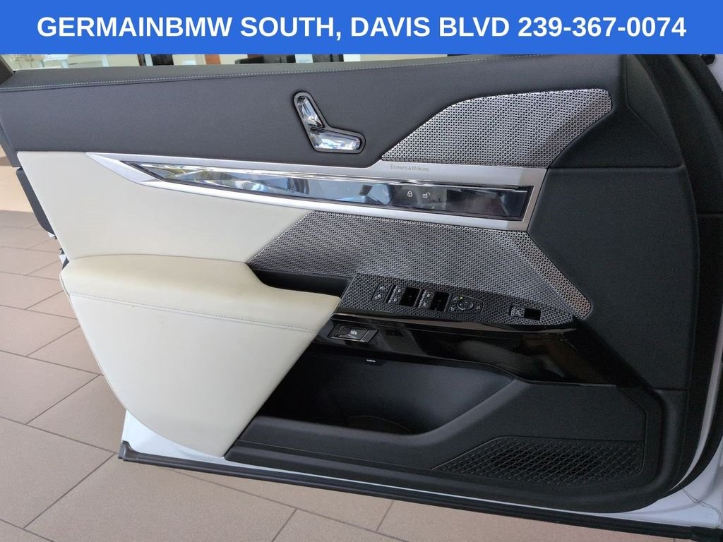 Certified Used 2025 White Metallic BMW 760i xDrive image 29