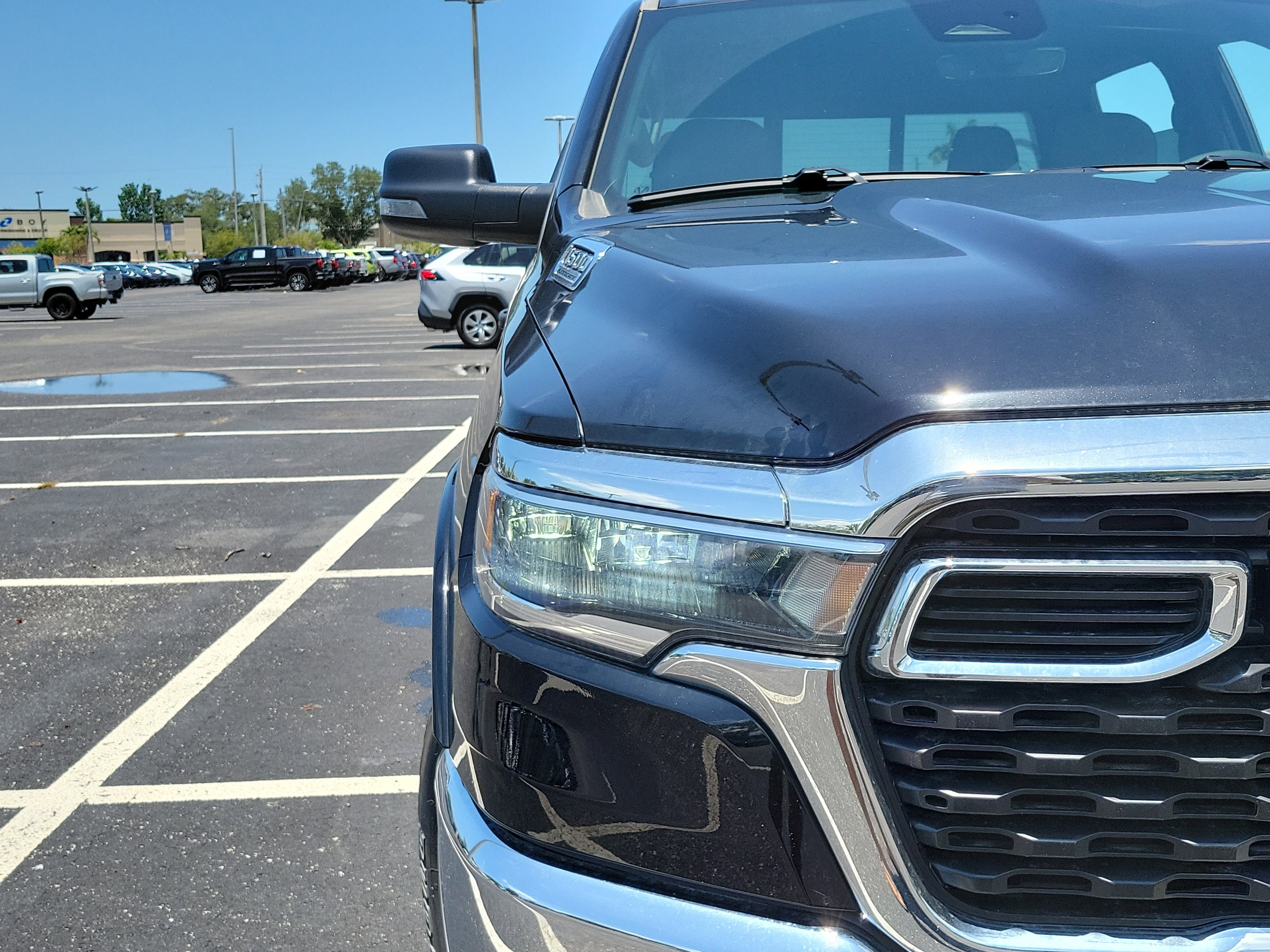 New 2026 Diamond Black Crystal Pearl-Coat Exterior Paint RAM Big Horn image 7