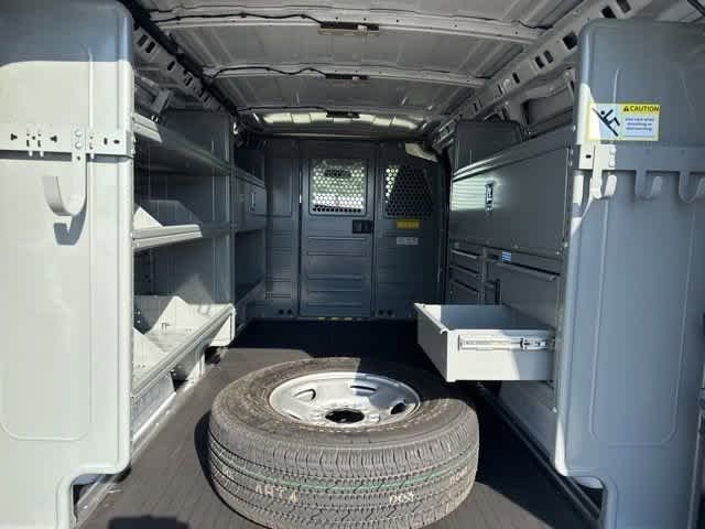 2025 Chevrolet Express Cargo Work Van - Photo 6