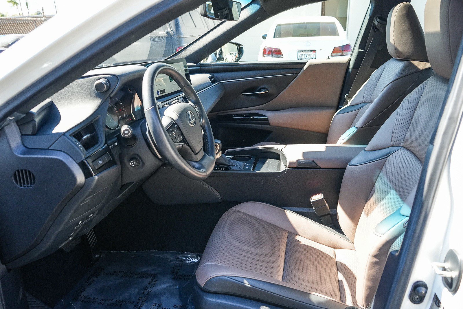 Certified Used 2025 Eminent White Pearl Lexus 300h image 17