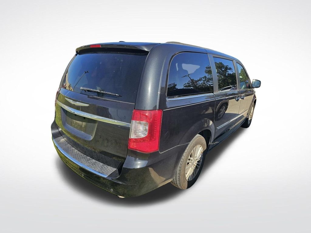 Used 2015 Black Chrysler Touring-L image 19