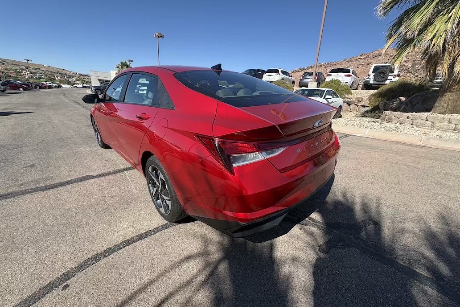 Used 2023 Calypso Red Hyundai SEL image 3