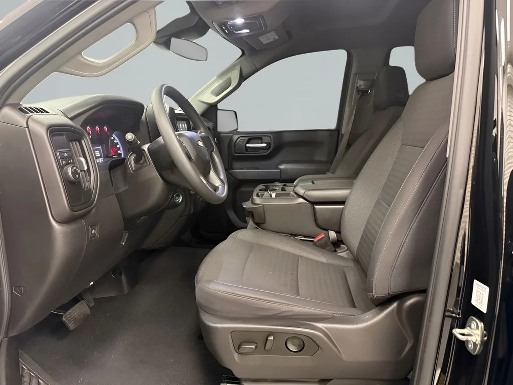 Used 2023 Black Chevrolet Custom image 10